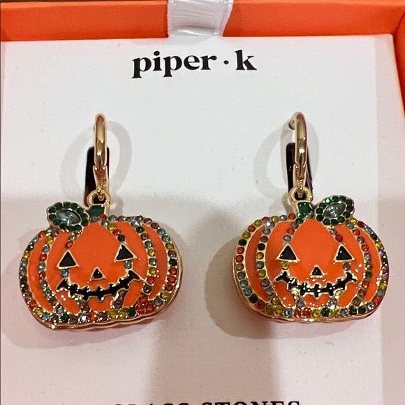 Piper K | Festive Pumpkin Earrings 🎃 - Picture 5 of 9